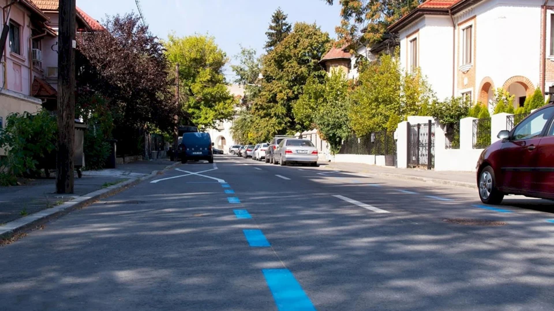 Lucrări de reparații în parcările albastre din București