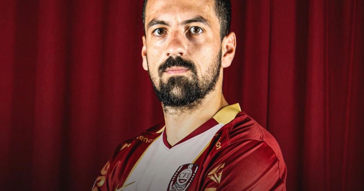 Bruno Costa în tricoul echipei CFR Cluj pe teren Bruno Costa în tricoul echipei CFR Cluj pe teren