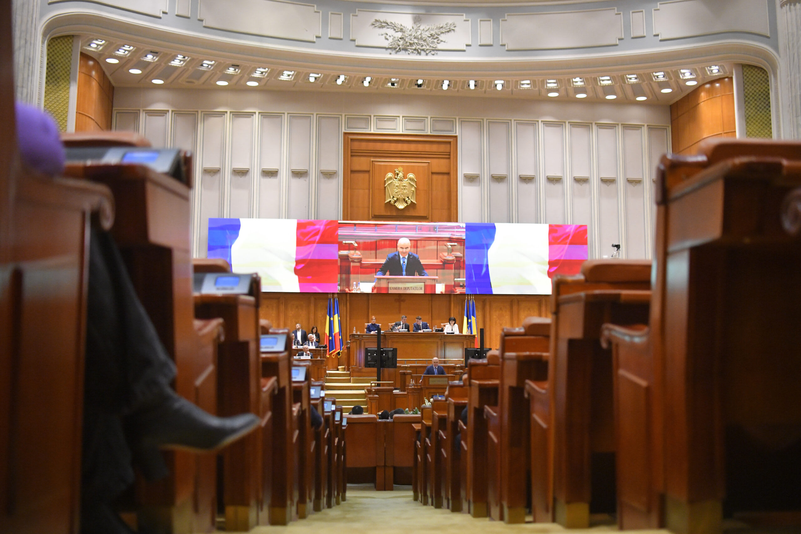 Sala de ședințe a Parlamentului României în timpul dezbaterilor