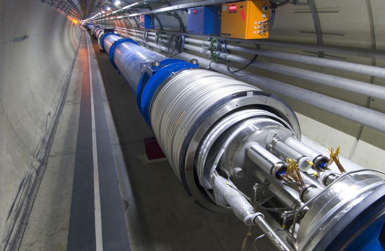 Magneți supraconductori testați în tunelul CERN