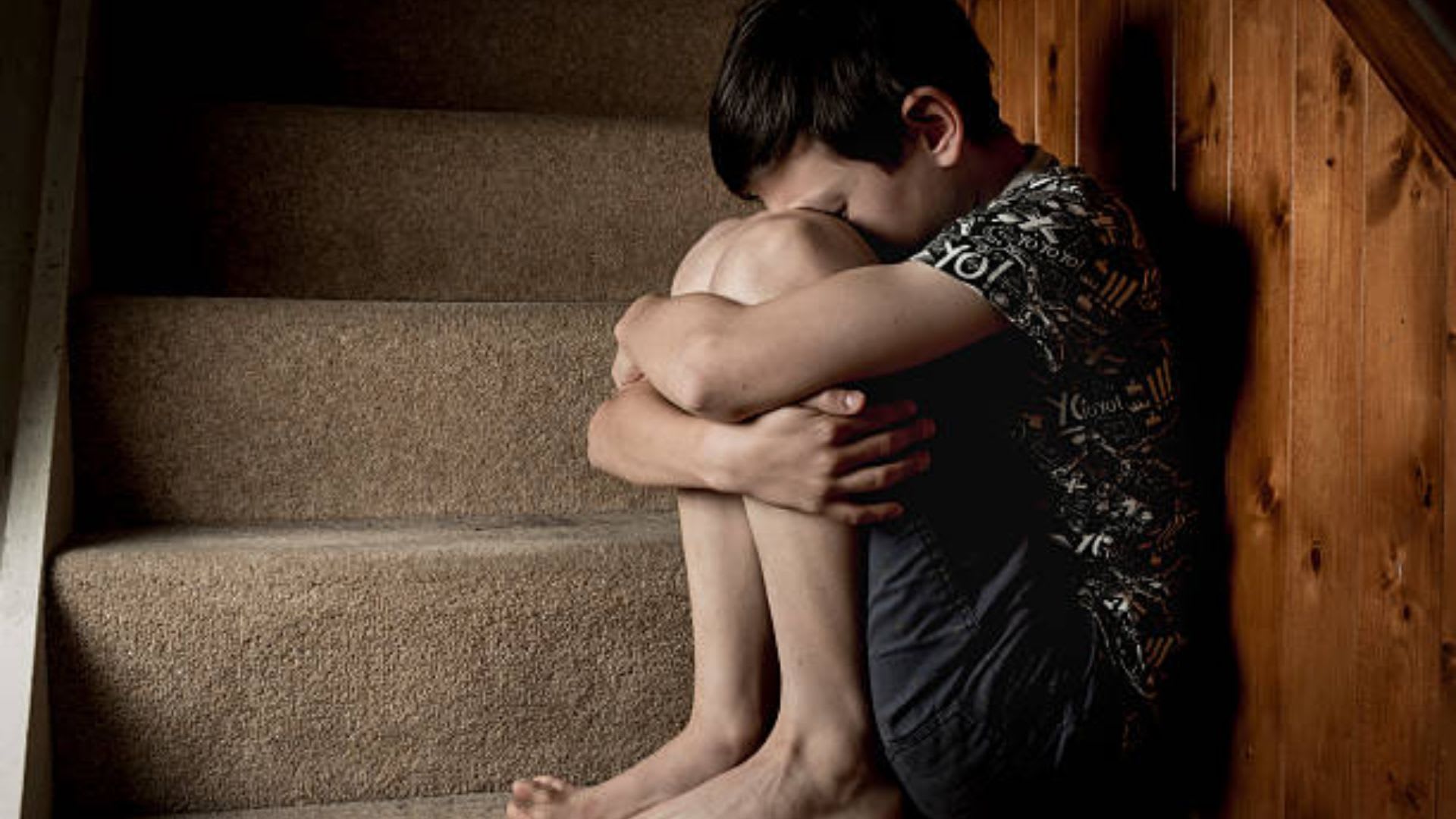 Adolescent băiat de 15 ani, sechestrat și agresat de tineri în Târgu Lăpuș