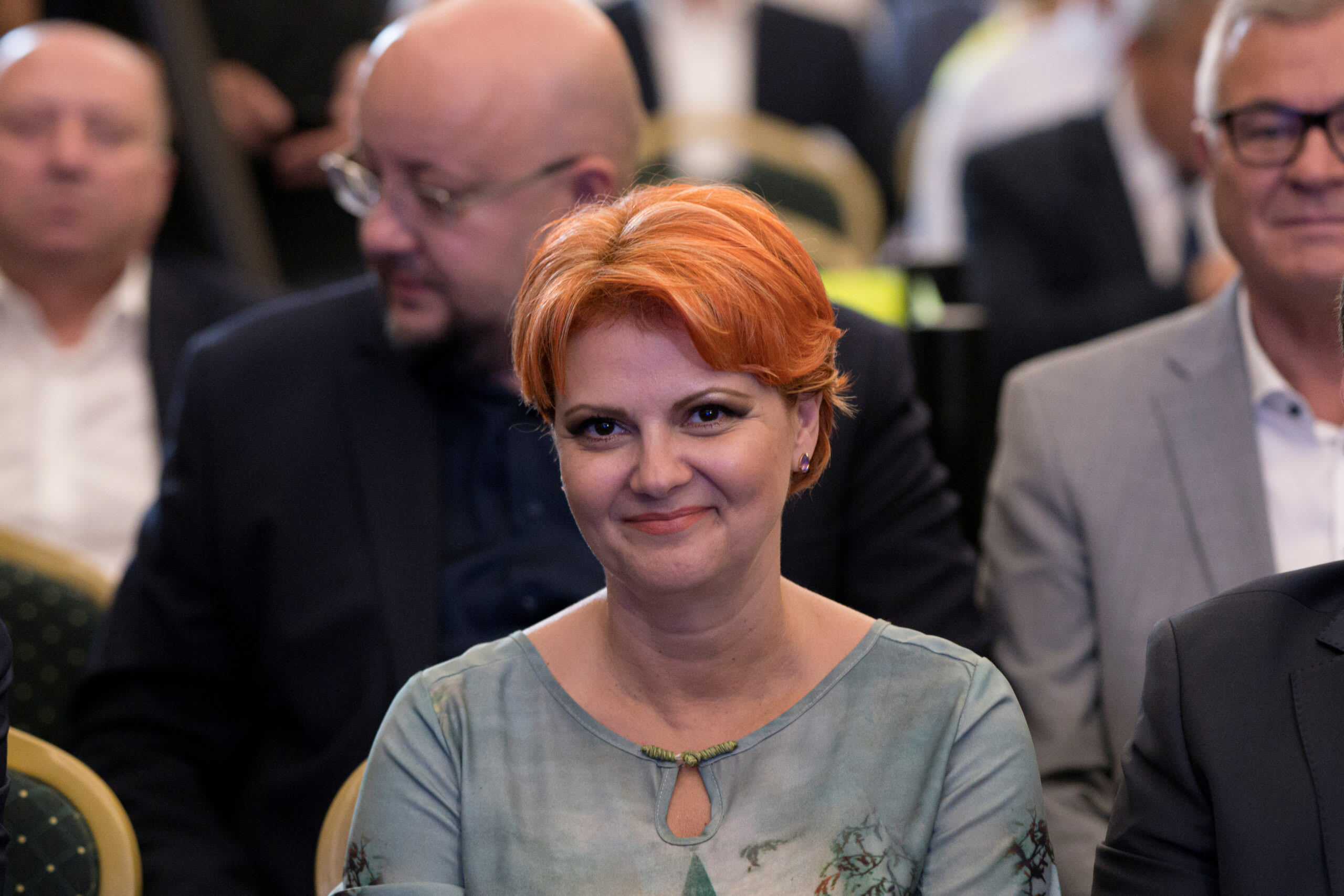 Olguța Vasilescu în timpul unei declarații politice
