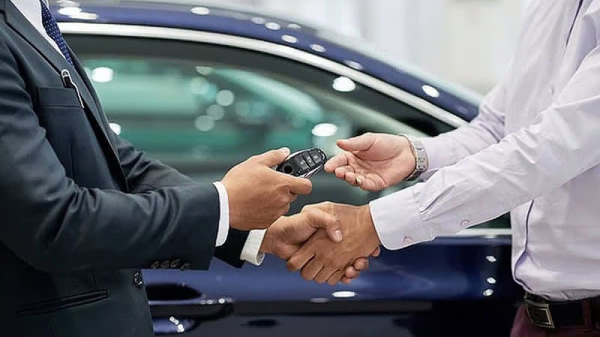 Șoferii români plătesc cu aproape 20% mai mult pentru mașini cu kilometrajul manipulat Șoferii români plătesc cu aproape 20% mai mult pentru mașini cu kilometrajul manipulat
