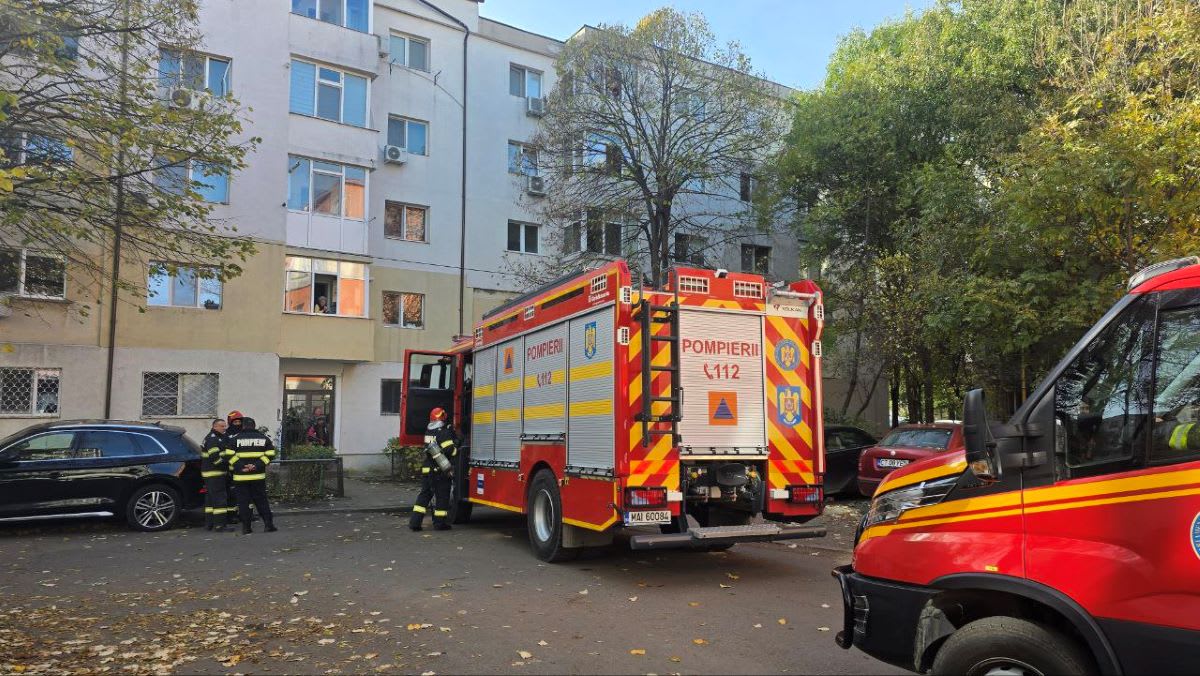 Pompieri în acțiune la un incendiu de apartament în Măcin, Tulcea