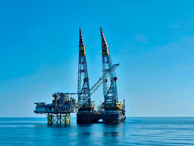 Platforma Neptun Alpha instalată în Marea Neagră, platformă offshore colosală
