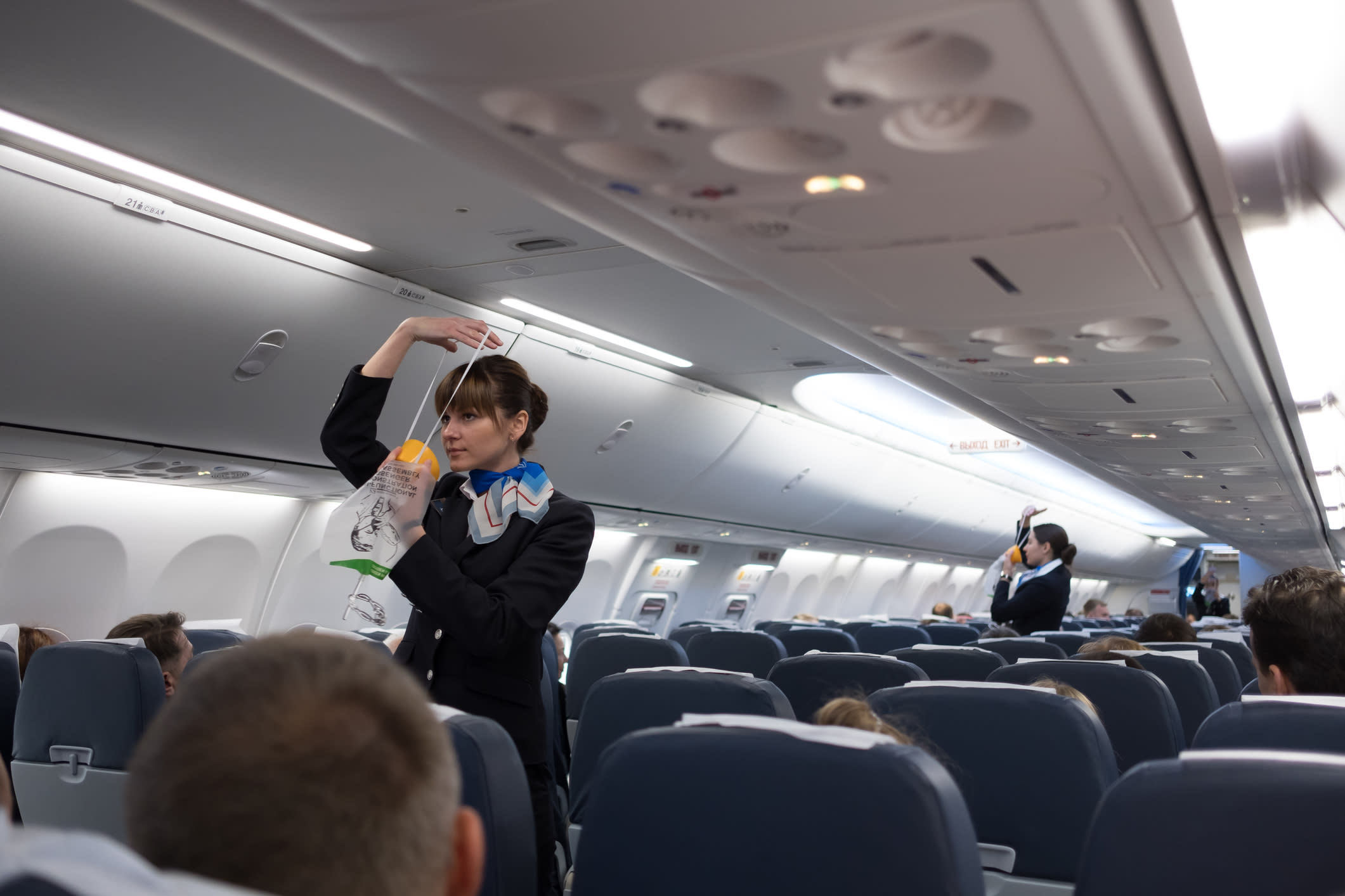 Epava avionului Pan Am în Oceanul Atlantic, fundal de apă adâncă și drone subacvatice