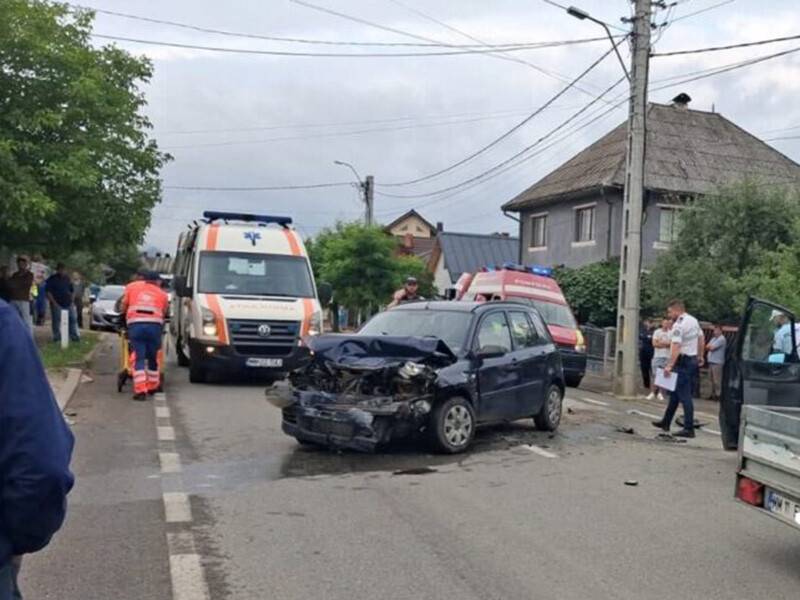 Mașini avariate după accident rutier la Târgu Lăpuș Mașini avariate după accident rutier la Târgu Lăpuș