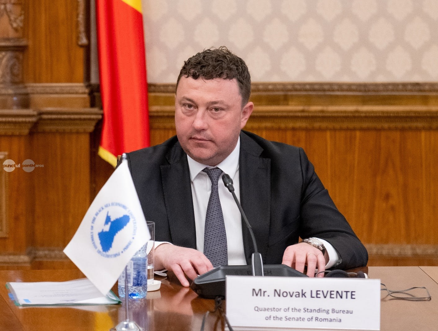 Senator Levente Novak în timpul discursului parlamentar