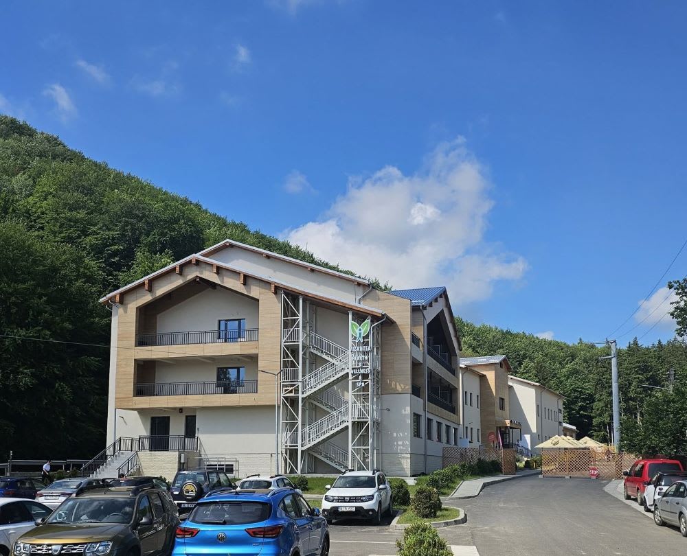 Restaurant modern în stațiunea Vizantea-Livezi, Vrancea