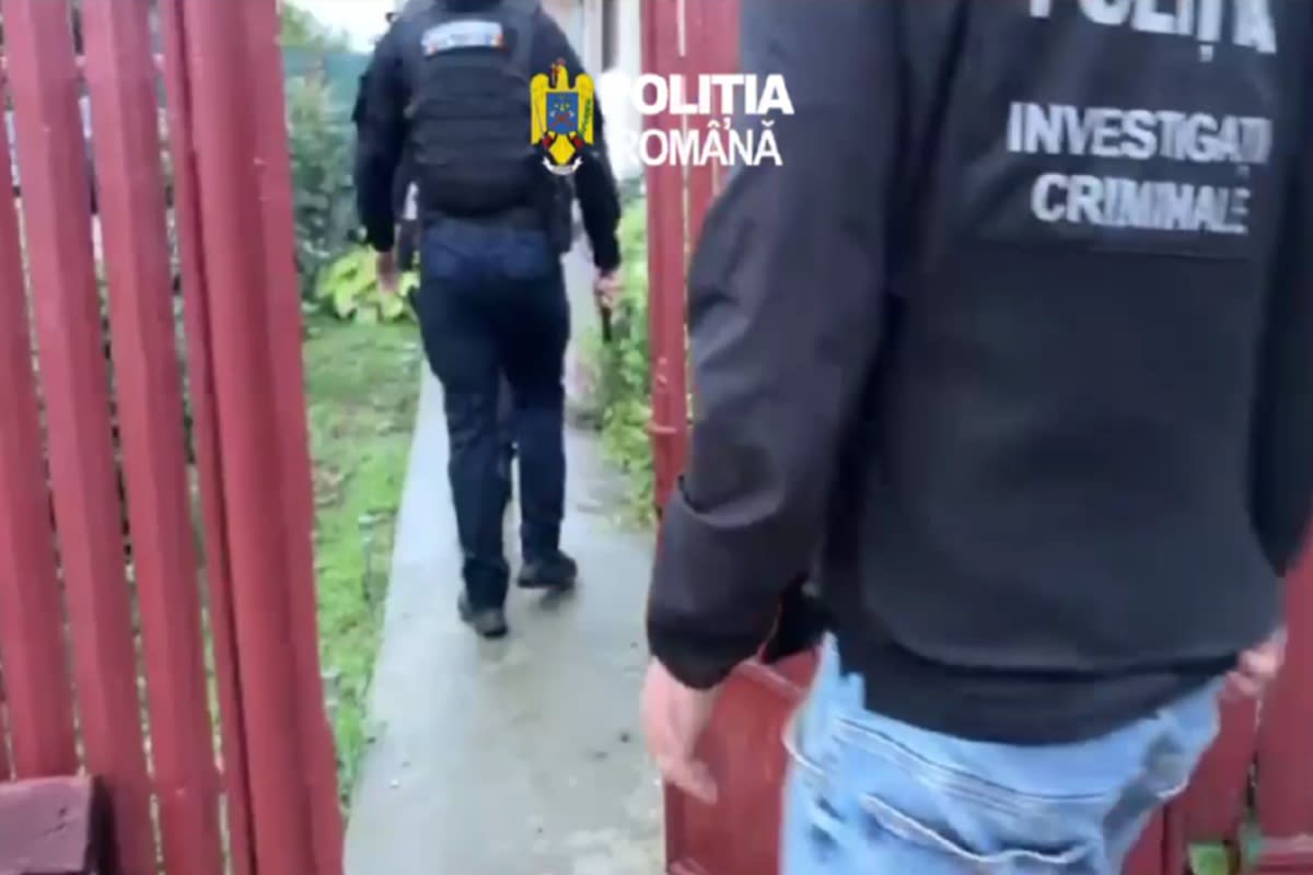 Percheziții la o firmă de transport din Prahova