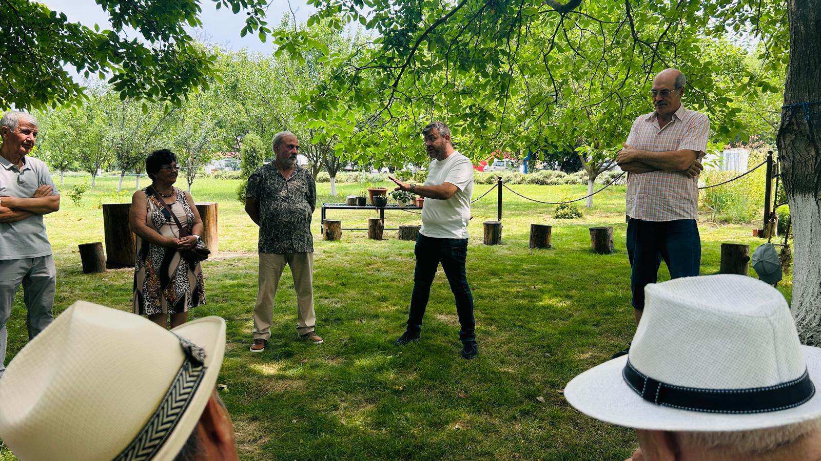Reprezentanți APA SERVICE Giurgiu în vizită la uzină, discuții cu pensionari