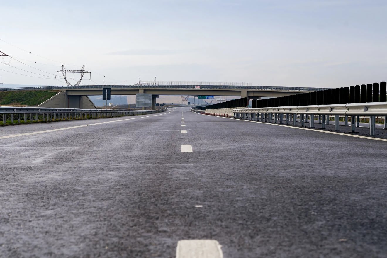 Lucrări la autostrada Bistrița-Bihor Lucrări la autostrada Bistrița-Bihor