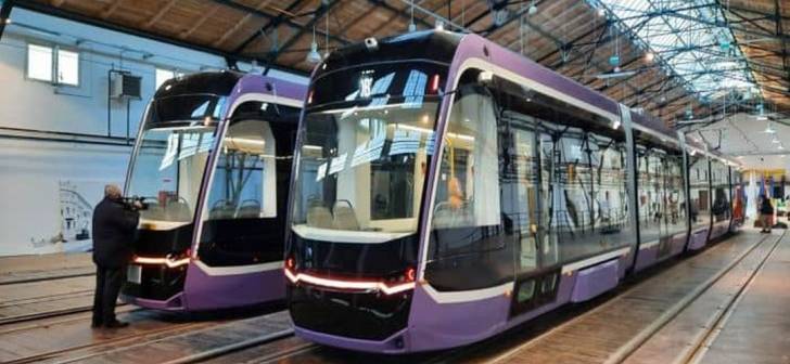 Constructor semnând contractul pentru hala de întreținere tramvaie în Timișoara