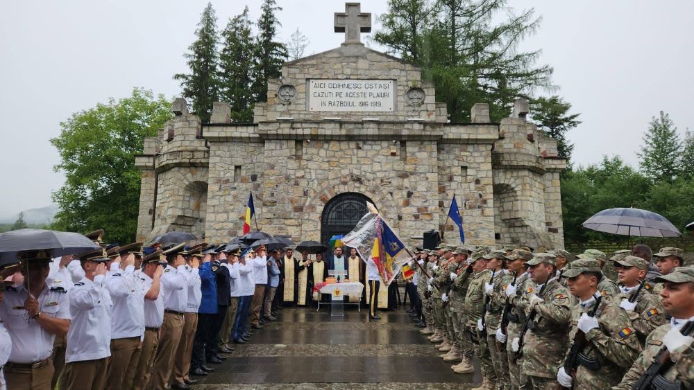 Ceremonie comemorativă la mausoleul din Mărăști, România Ceremonie comemorativă la mausoleul din Mărăști, România