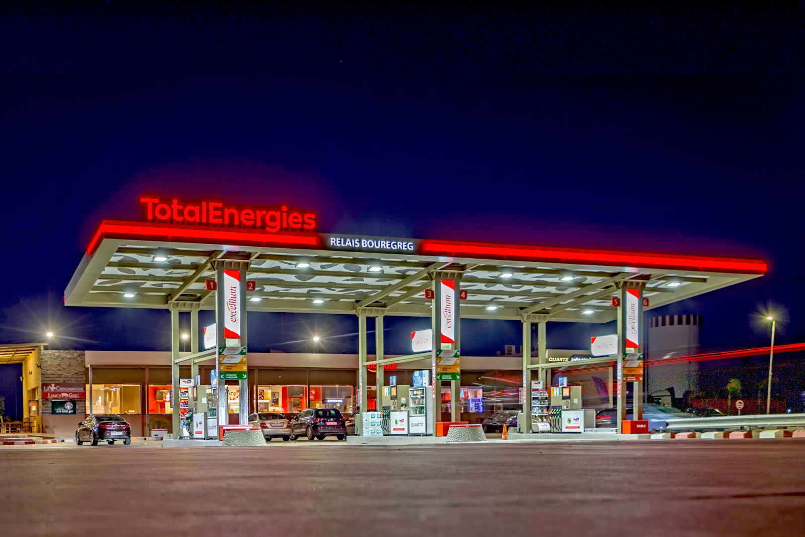 Stație de alimentare cu carburanți TotalEnergies în Franța