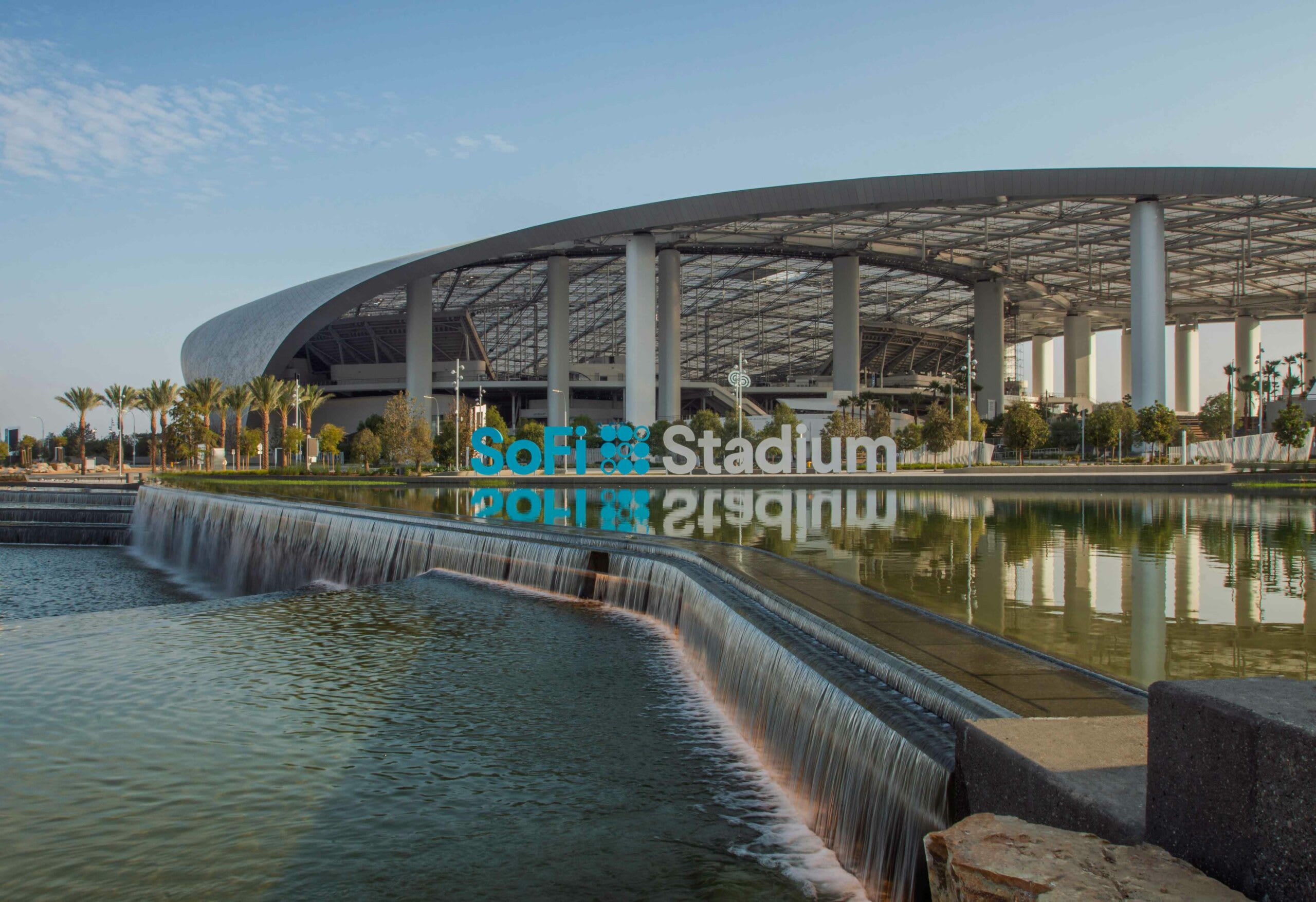 Stadionul SoFi cu echipamente de securitate
