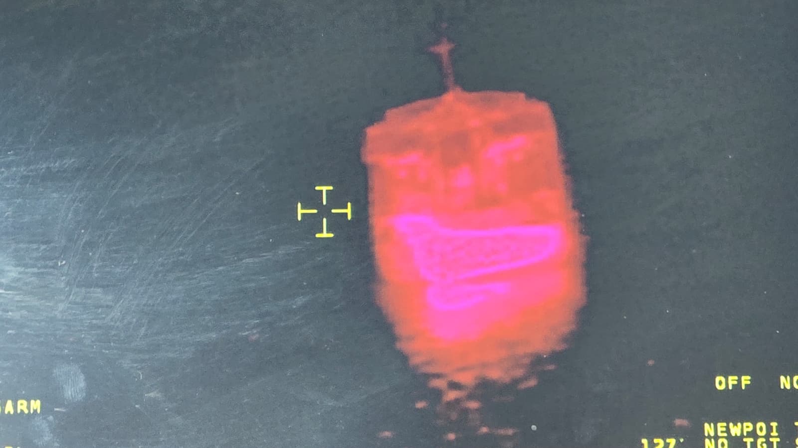 Elicopter DSU survolând petrolierul Gas Lisbon în Marea Neagră
