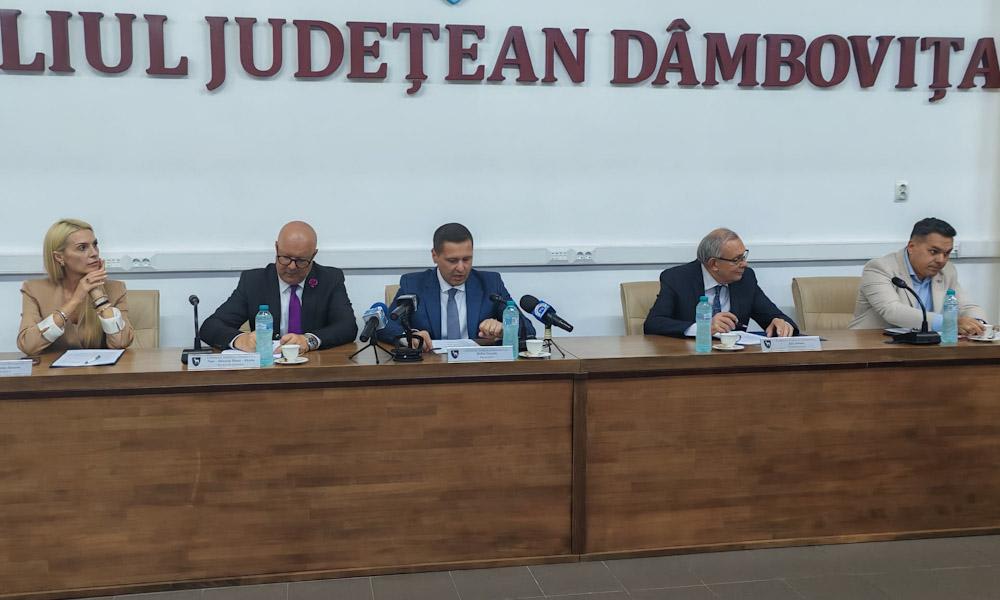 Președintele CJ Dâmbovița, Corneliu Ștefan, în ședința de astăzi