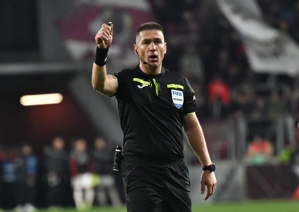 Arbitru român Szabolcs Kovacs arbitrează la Dublin în Conference League