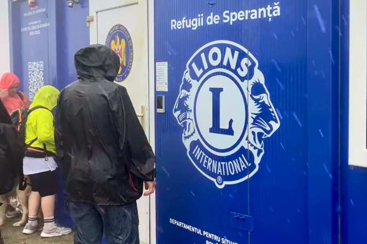 Refugiul de Speranță din Bucegi în timpul furtunii