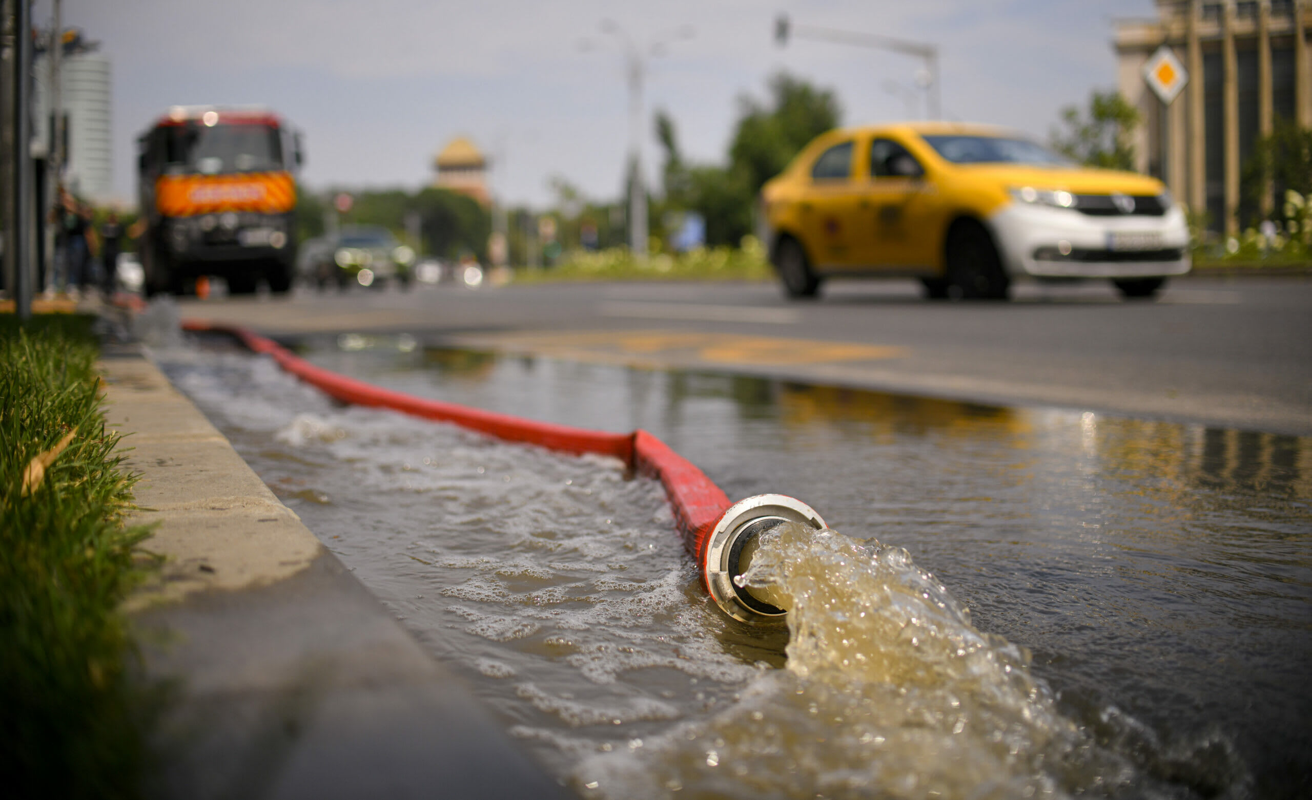 Vreme instabilă în București cu ploi și vijelii
