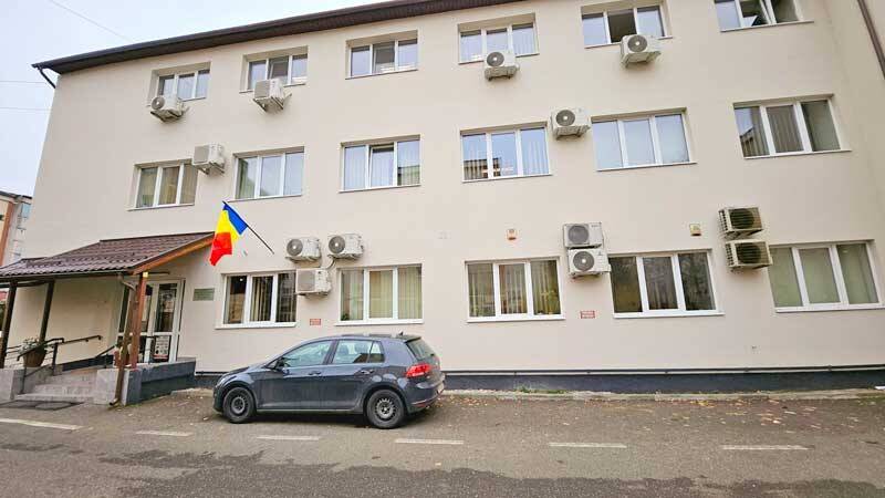 Ecran cu sistemul electronic eRegistratura în utilizare