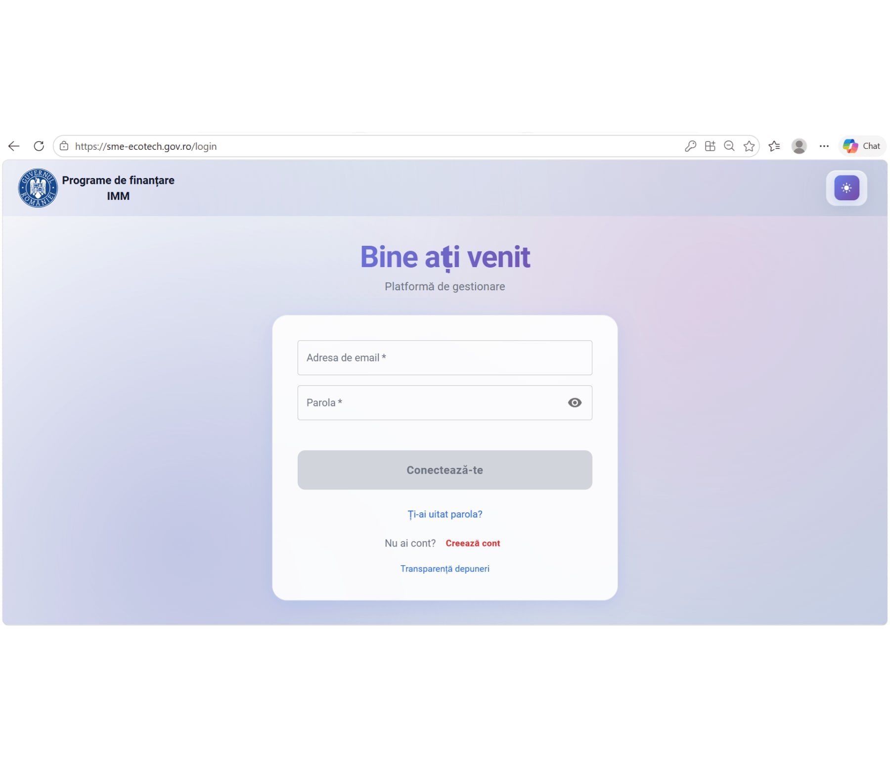 Tineri antreprenori discutând în birou despre proiecte de finanțare Tineri antreprenori discutând în birou despre proiecte de finanțare