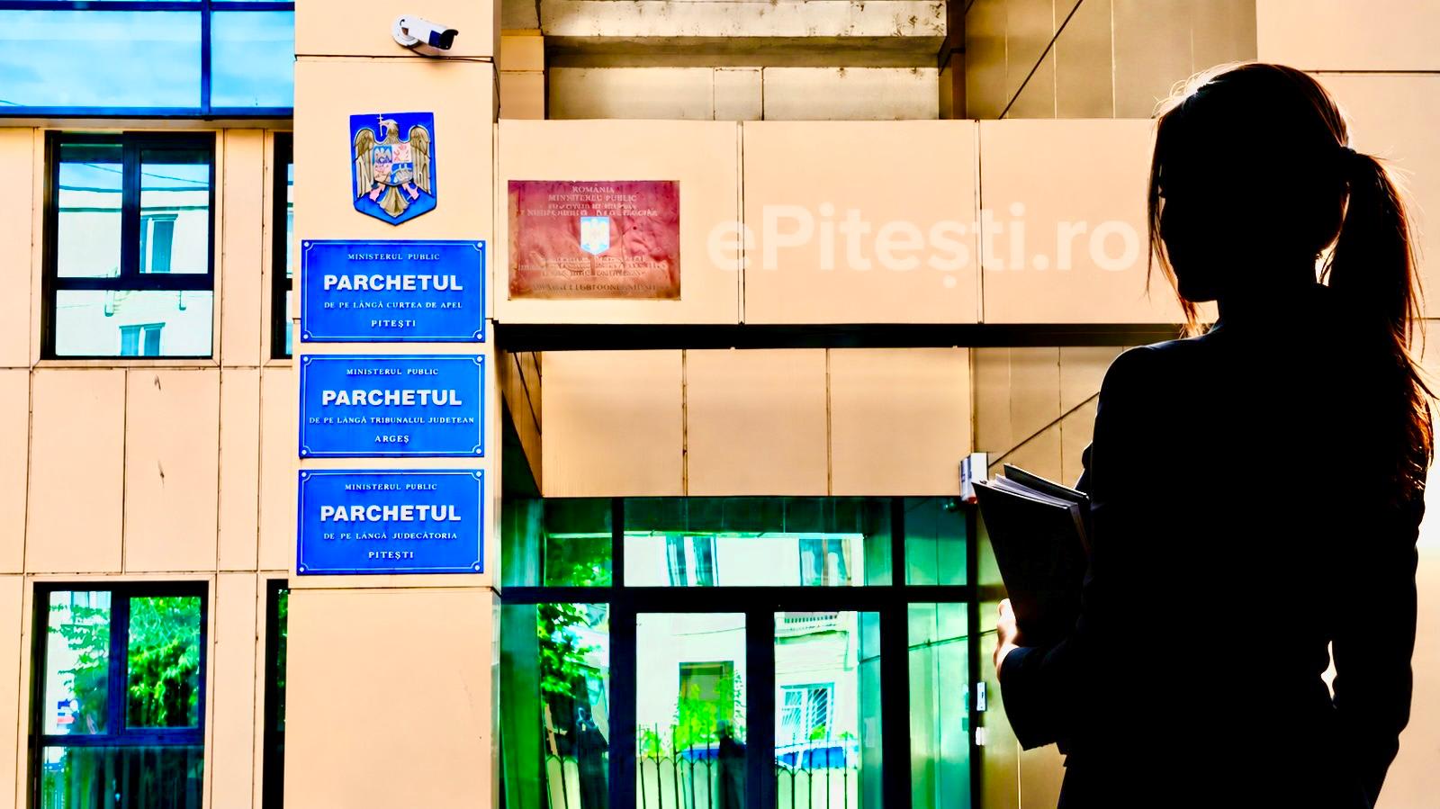 Procuror în sala de judecată, simbol al justiției române