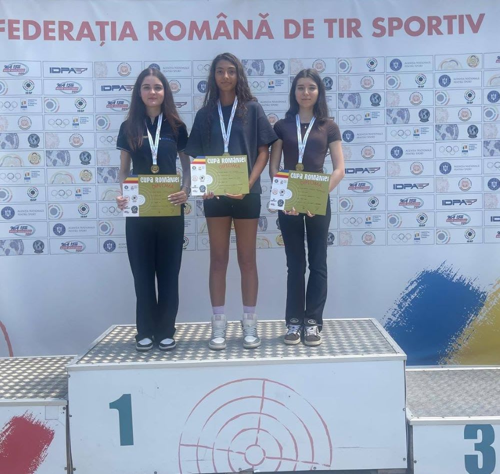 Sportivele din Focșani câștigând medalii la Cupa României