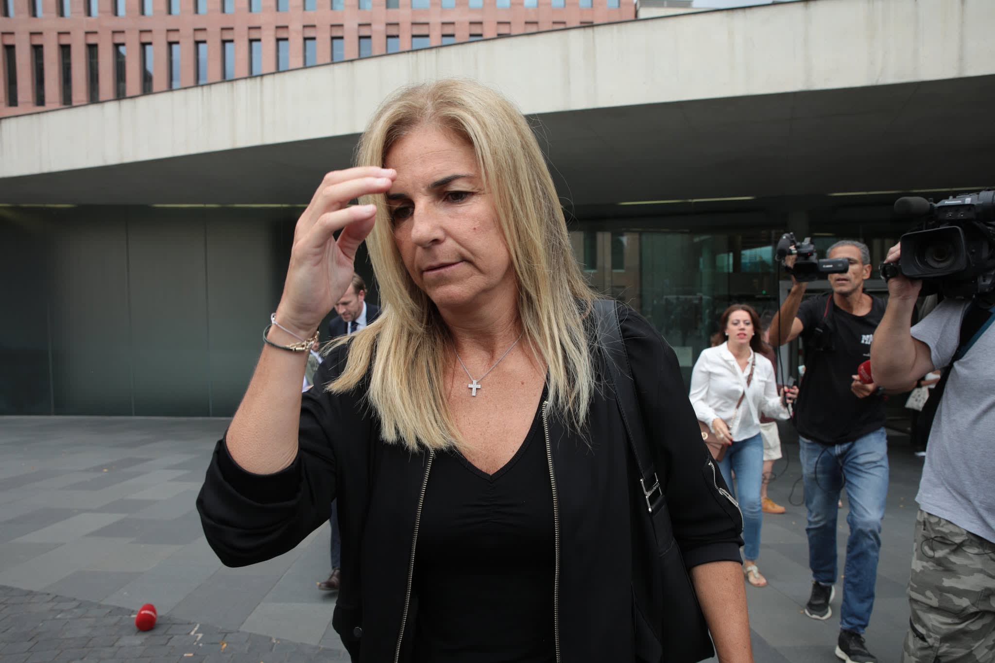 Arantxa Sanchez-Vicario în timpul interviului despre pierderea averii