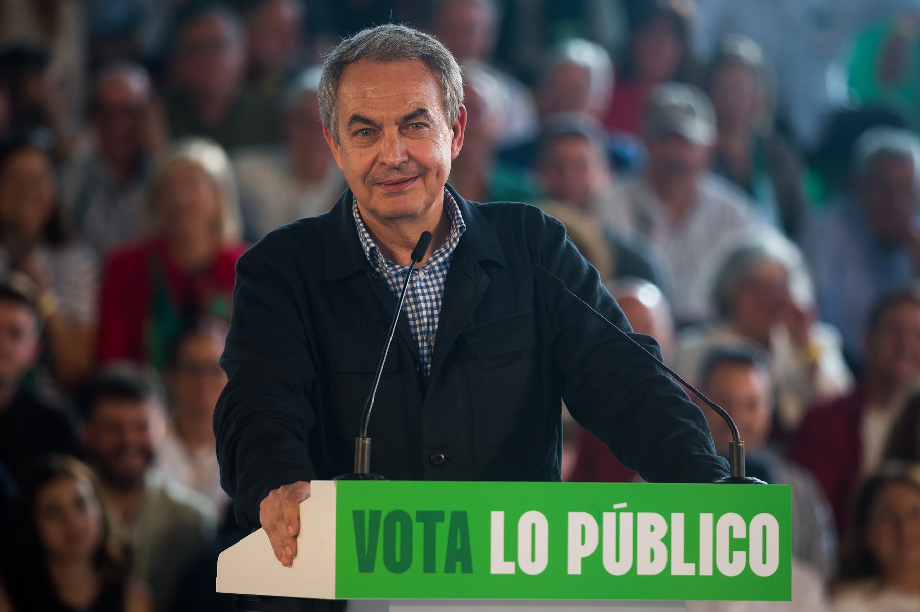 Fostul premier spaniol Jose Luis Rodriguez Zapatero în timpul unui interviu