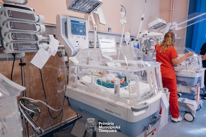 Echipamente moderne în secția de terapie neonatală a spitalului din Timișoara