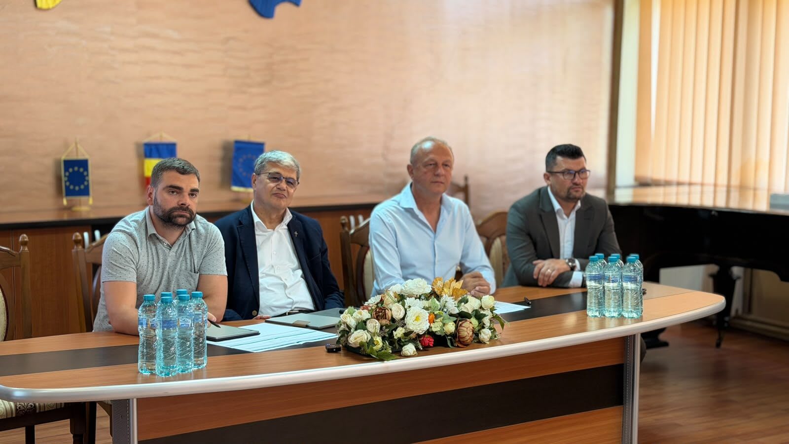 Reprezentanți ADR Nord-Vest și primar în discuție despre proiectul parcului industrial Ardud