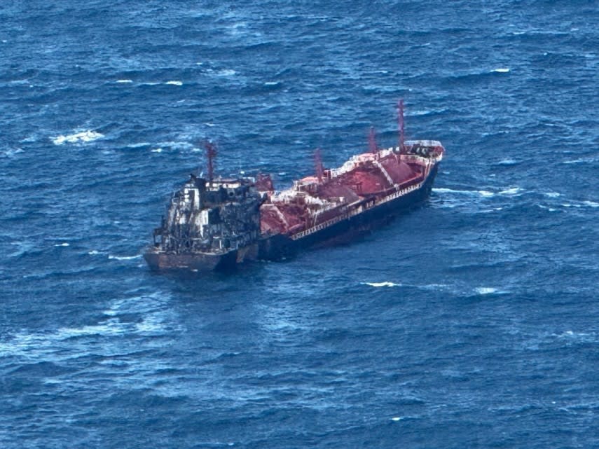 Elicopter de monitorizare aeriană peste nava din Marea Neagră Elicopter de monitorizare aeriană peste nava din Marea Neagră