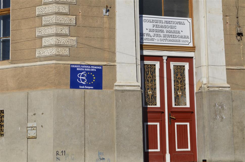 Clădirea Colegiului Național Pedagogic Regina Maria din Deva Clădirea Colegiului Național Pedagogic Regina Maria din Deva