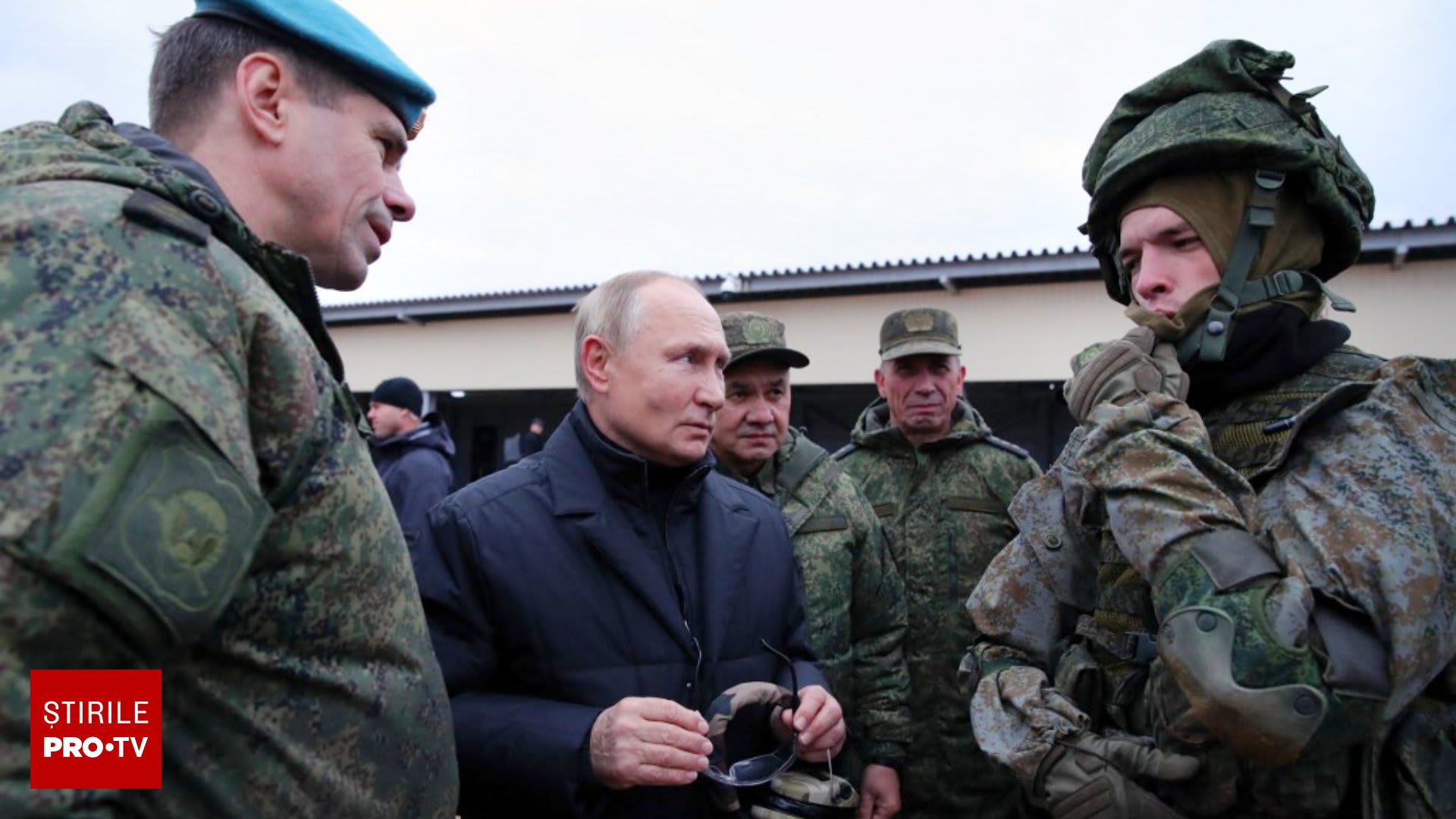Soldați ruși în pregătire pentru mobilizare, simboluri militare și infrastructură energetică
