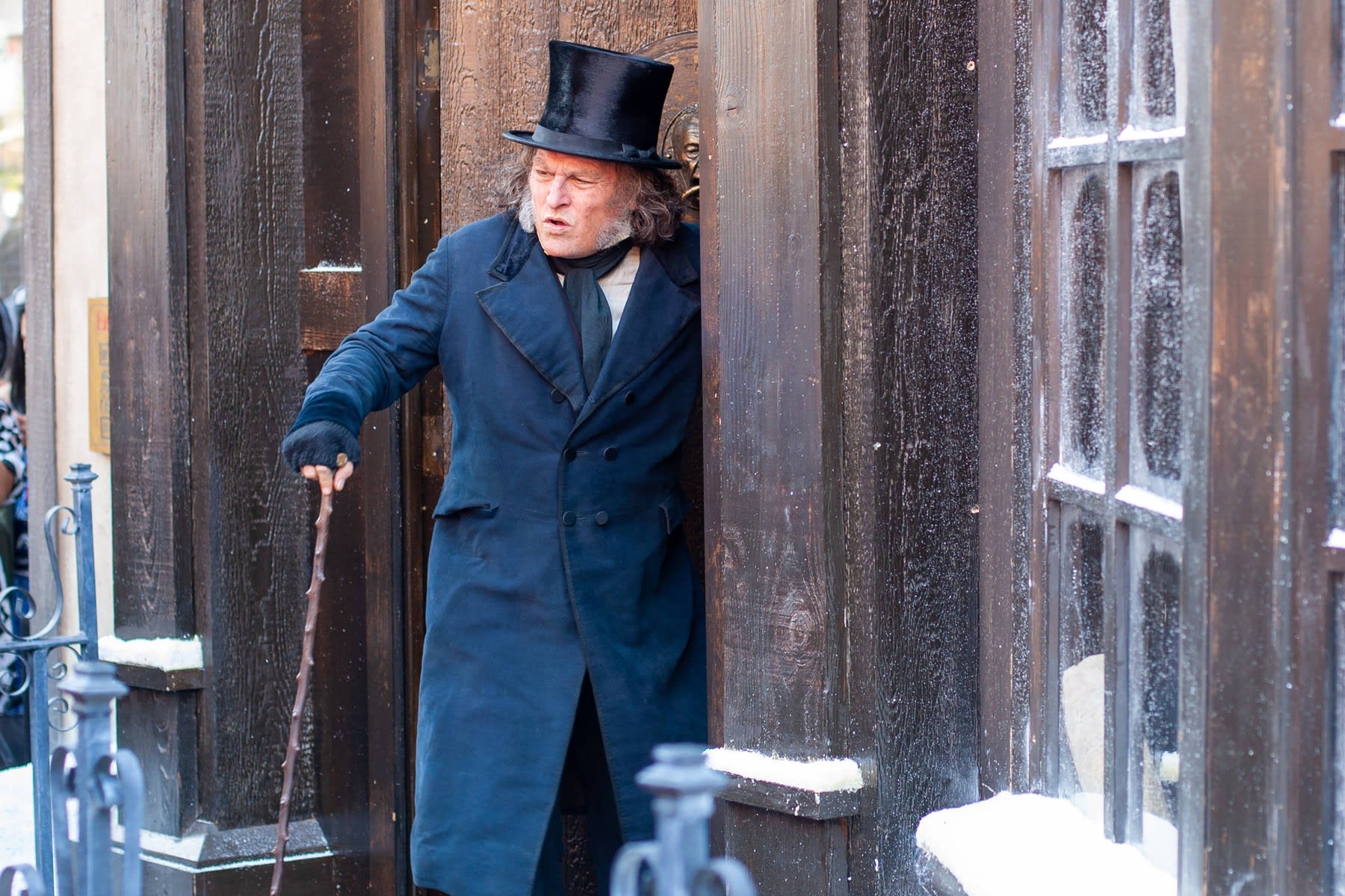 Johnny Depp în rolul lui Ebenezer Scrooge la Comic-Con 2026