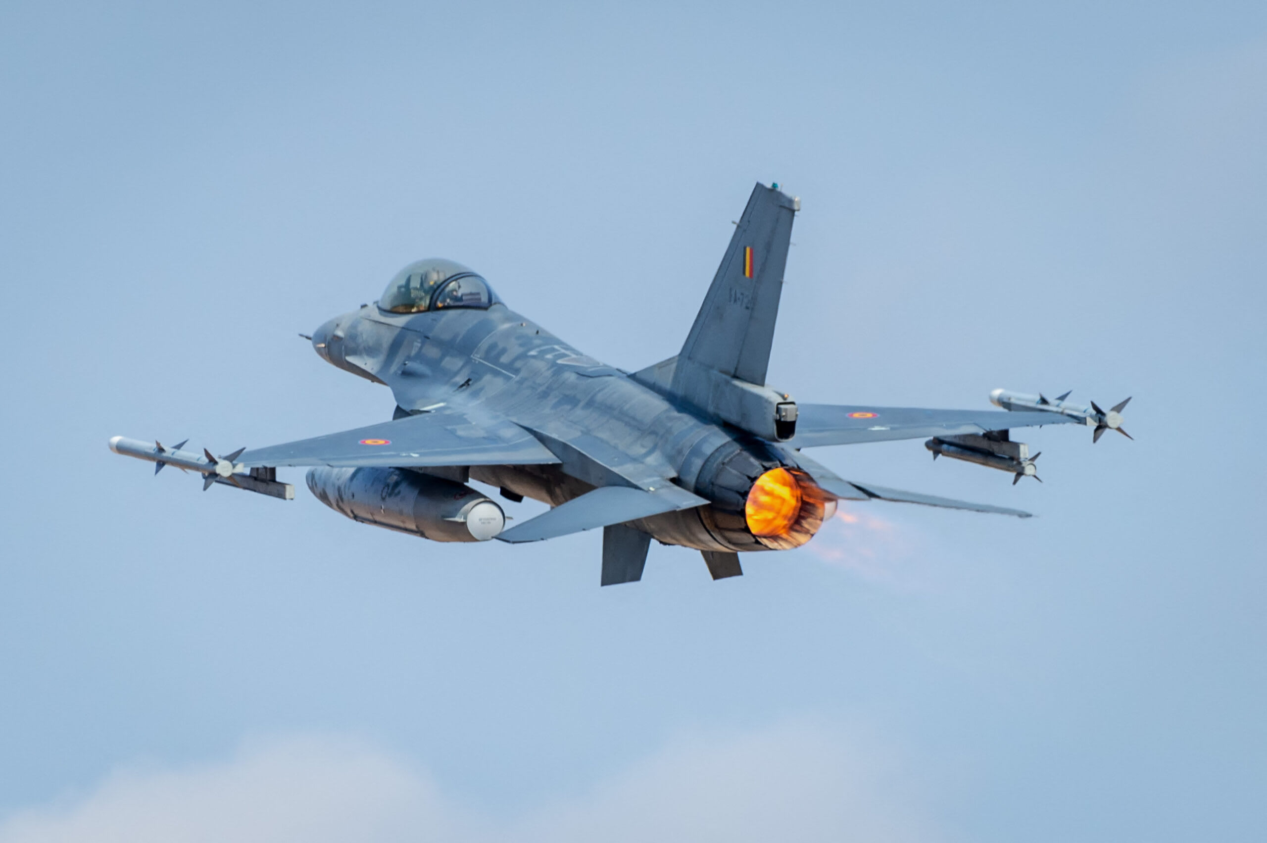 Drona doborâtă de un avion F-16 în spațiul aerian al României