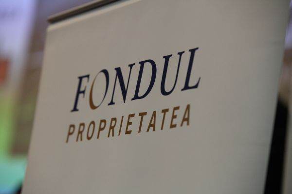 Acționari Fondului Proprietatea în adunare generală