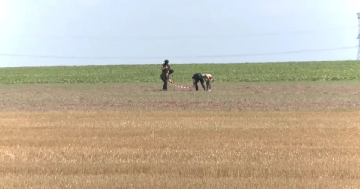 Dronă militară în zbor