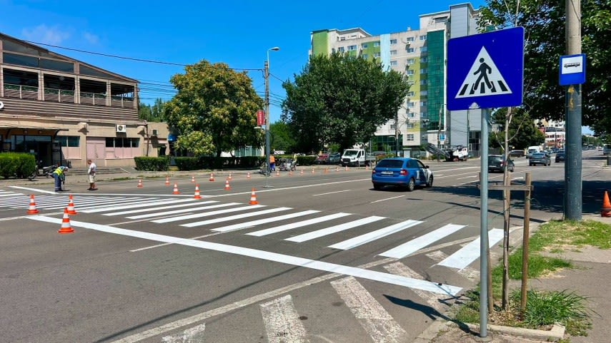 Florin Mitroi inspectând șantierul de drumuri județene din Constanța
