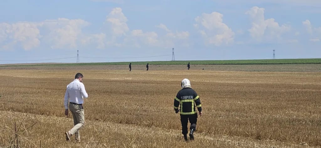 Avion F16 doborând o dronă în spațiul aerian românesc