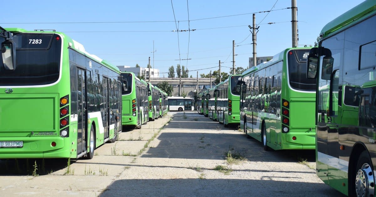 Autobuze ale Societății de Transport București în garaj