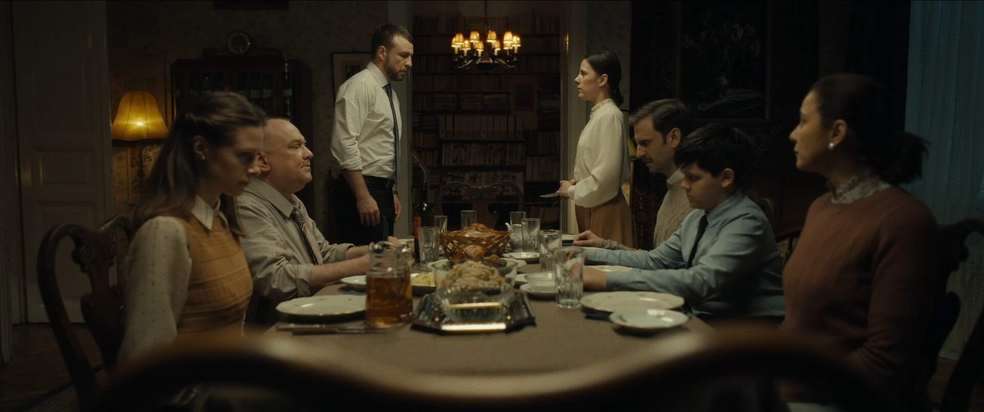 Proiecție de film în aer liber pe malul Someșului în Satu Mare Proiecție de film în aer liber pe malul Someșului în Satu Mare