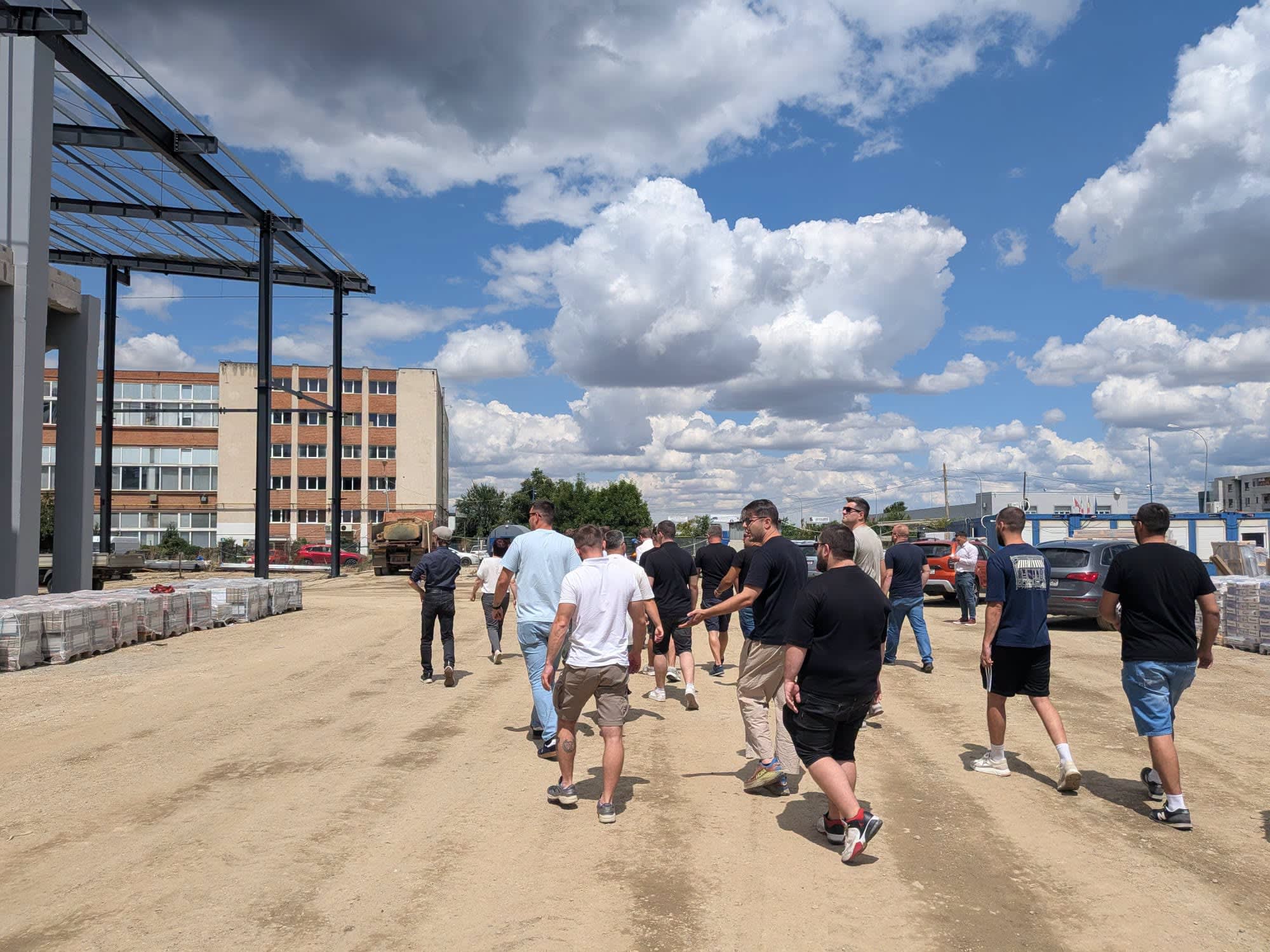 Suporteri timișoreni vizitând șantierul stadionului Eroii Timișoarei