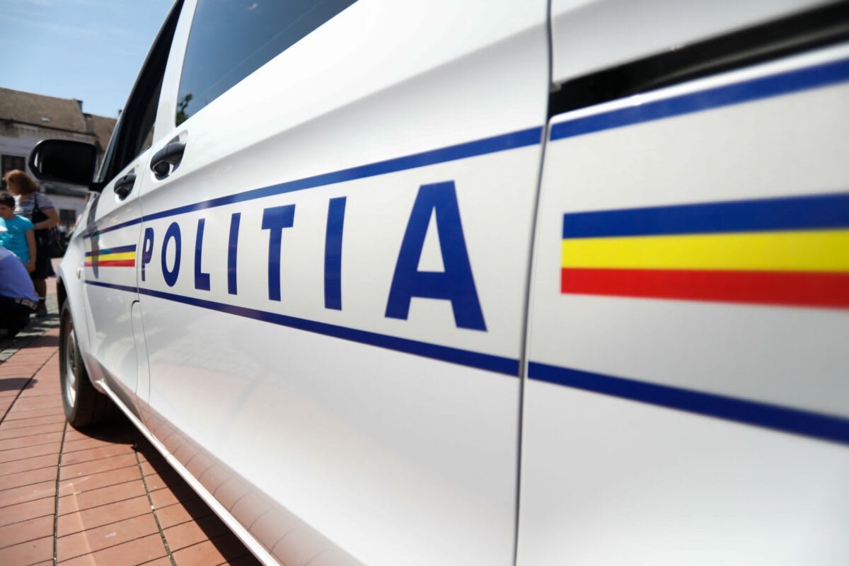 Mașini avariate după accident rutier lângă locuința lui Klaus Iohannis