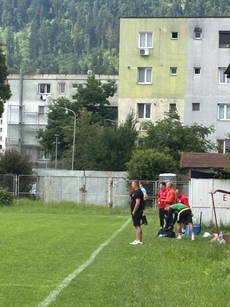 Antrenorul Ionuț Chirilă în timpul meciului de pregătire