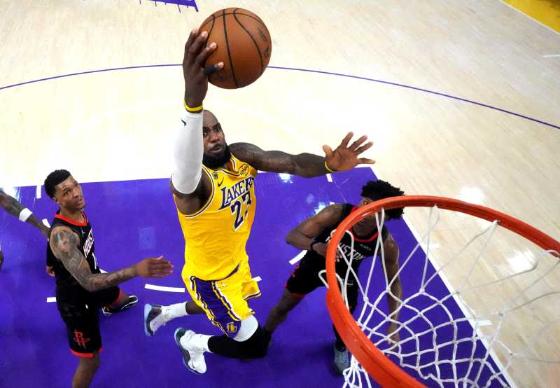 LeBron James la Philadelphia 76ers LeBron James la Philadelphia 76ers
