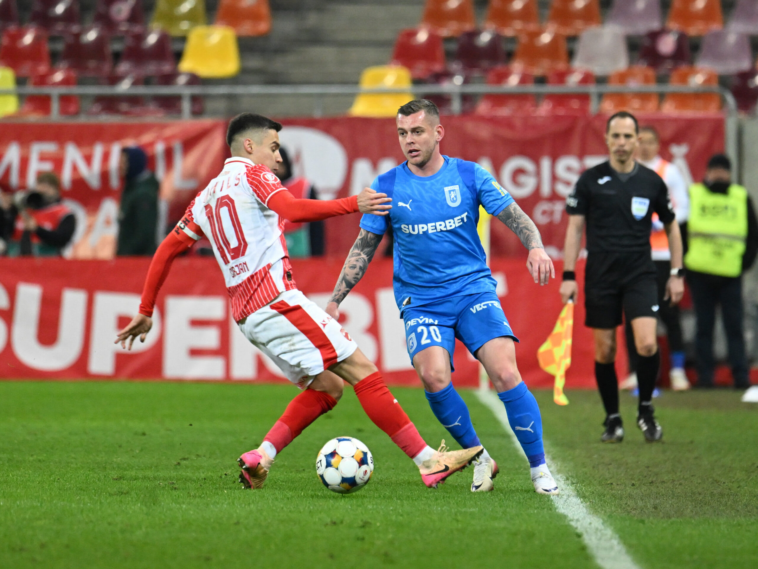 Fotbal dinamo universitatea craiova stadion arcul de triumf