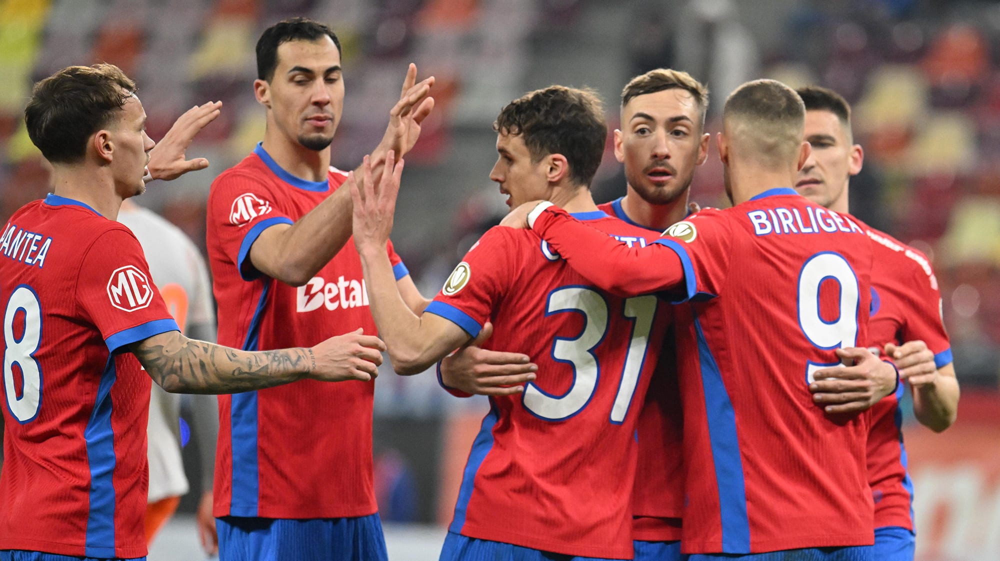 Mihai Lixandru în tricoul FCSB în timpul unui meci